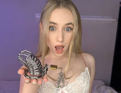 Emilyqueen2 OnlyFans verified creator 2026