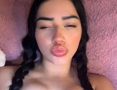Esmeleaah OnlyFans verified creator 2026